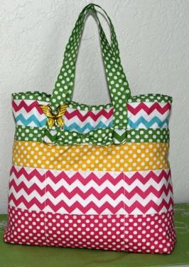 Strip Happy Fat Quarter Tote Bag Pattern Download | ConnectingThreads.com