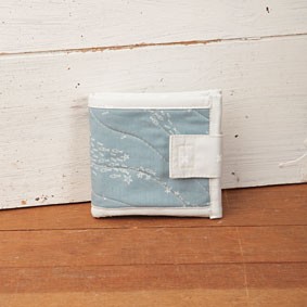 Kujira &amp; Star - Quilted Wallet Pattern Download | ConnectingThreads.com