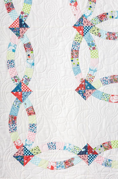 Traditional Double Wedding Ring Paper-Pieced Quilt Pattern