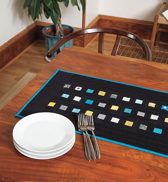 Black Pearl Table Runner and Placemat kit