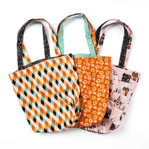 Image of FREE! Frank & Friends Easy Reversible Tote Quilt Pattern